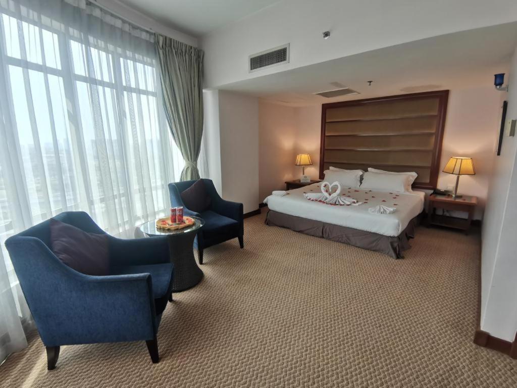 Oriental Crystal Hotel